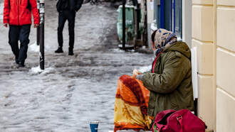 Andy Woods - From Homelessness to Hope: $600K Crowdfund Transforms Minnesota Mom’s Life