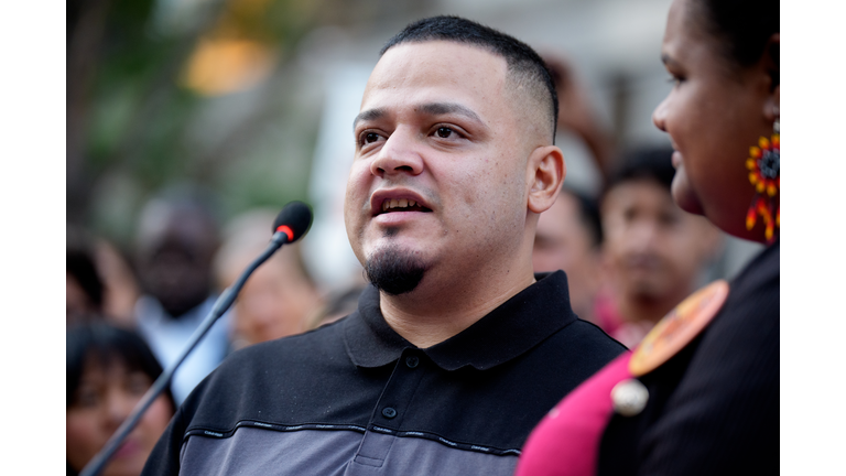 Kilmar Abrego Garcia Checks In At Baltimore ICE Office After Release From Jail