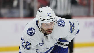 Lightning Cruise Past Devils