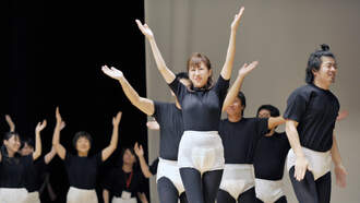 Paris Fashion Show to Spotlight Colostomy Bags as Wearable Design