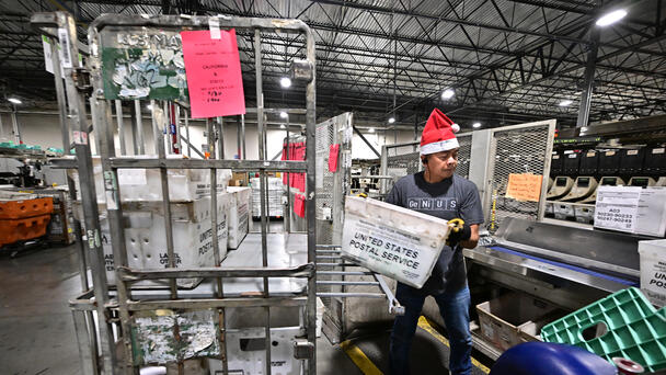 Christmas Shipping Deadlines Approaching For UPS, FedEx, USPS