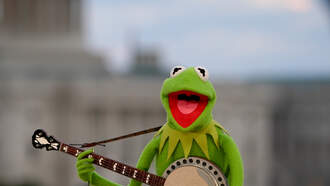 "The Muppet Show" Drops First Teaser