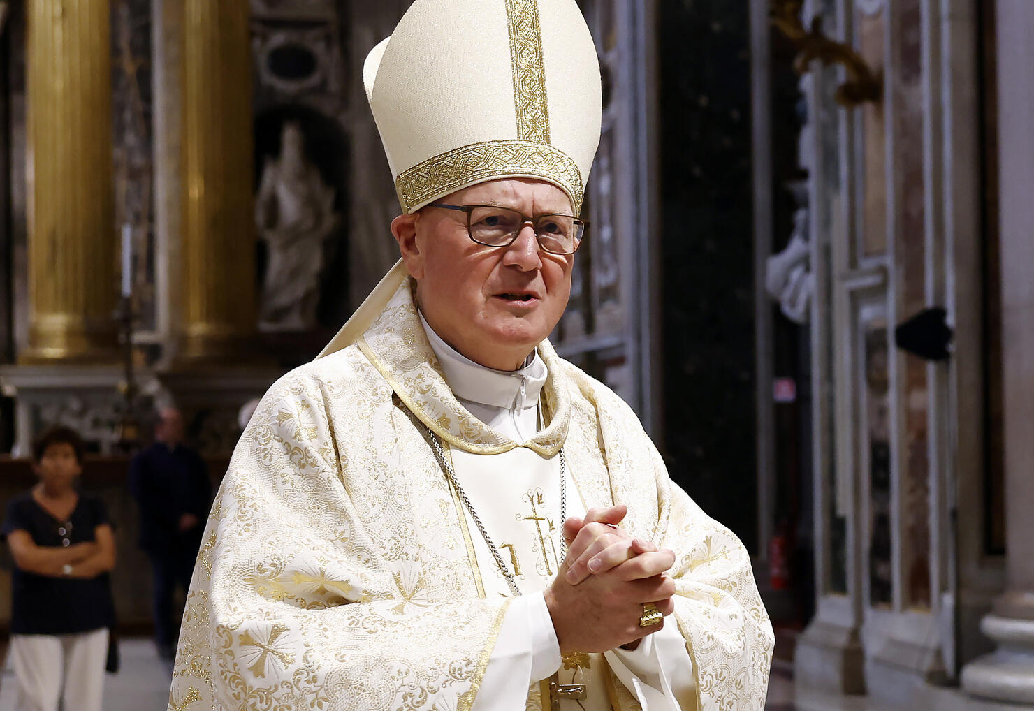 People Pay Tribute To The Late Pope Francis As Vatican Prepares For Conclave