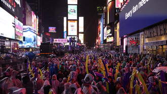 The Best New Year's Eve Activity Is . . . Binge-Watching Netflix