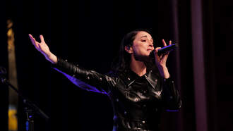 St. Vincent Sings David Bowie