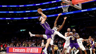 Suns vs. Lakers Predictions, Odds & Stats – Dec. 23