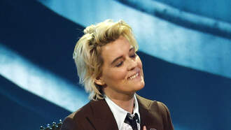 Brandi Carlile Performs "Fairytale Of New York"