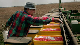 Iowa State Hosts "Planter University" For Farmers