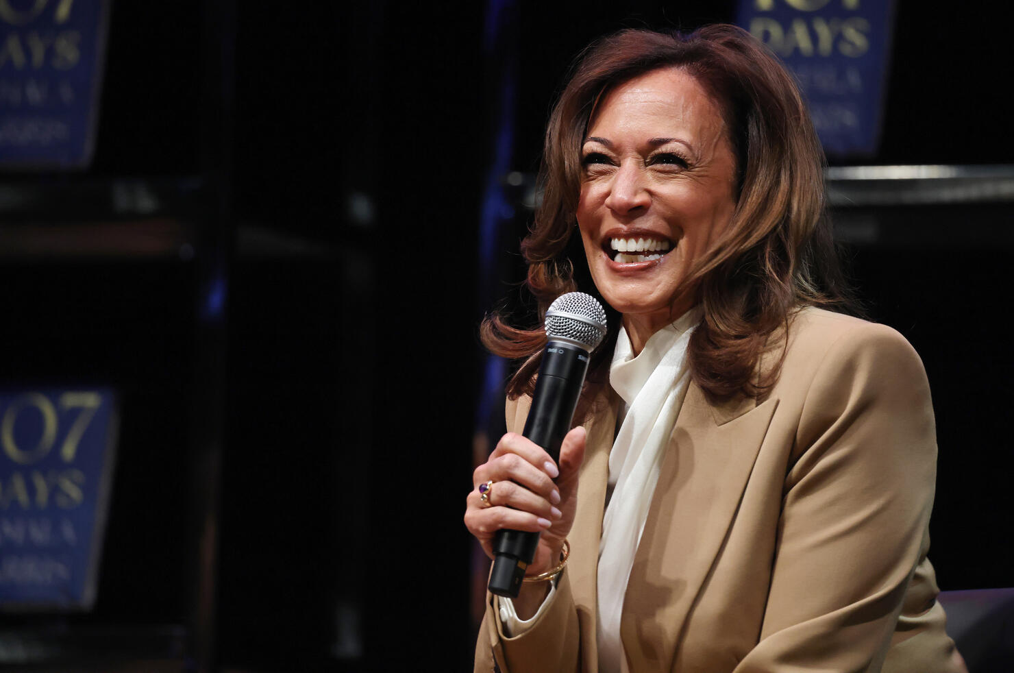 Kamala Harris Book Tour In Los Angeles