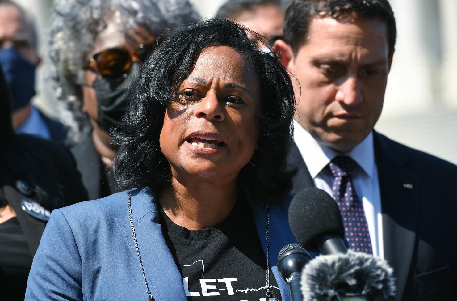 US-POLITICS-CONGRESS-TEXAS-VOTING