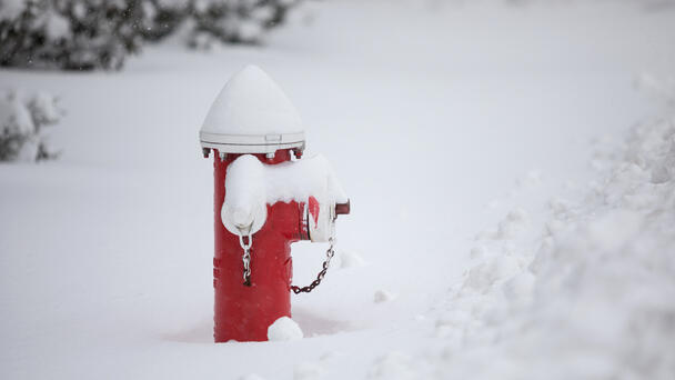 Syracuse Urges Residents to Clear Hydrants, Avoid Roads in Snow