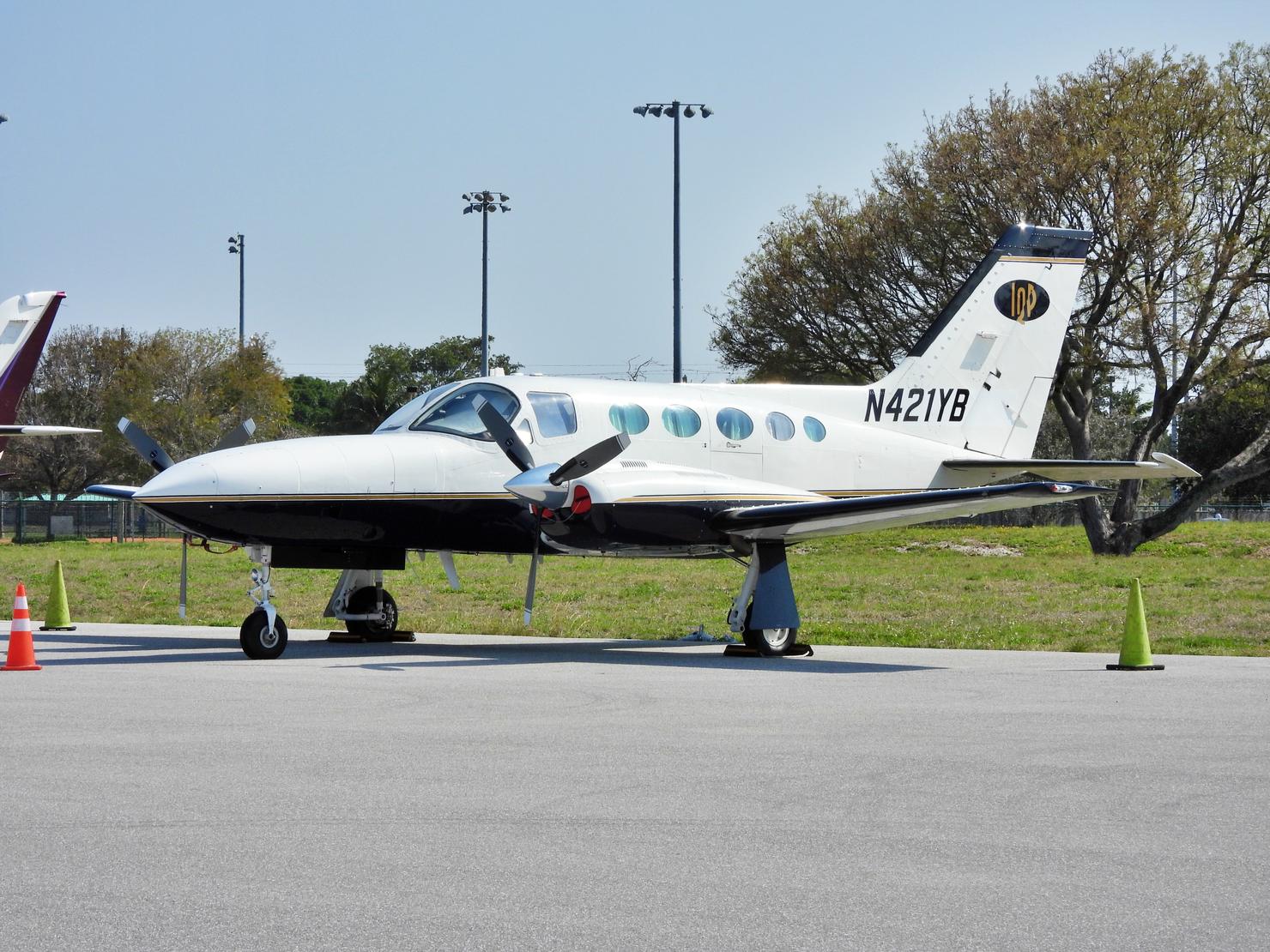 Cessna 421C Airplane