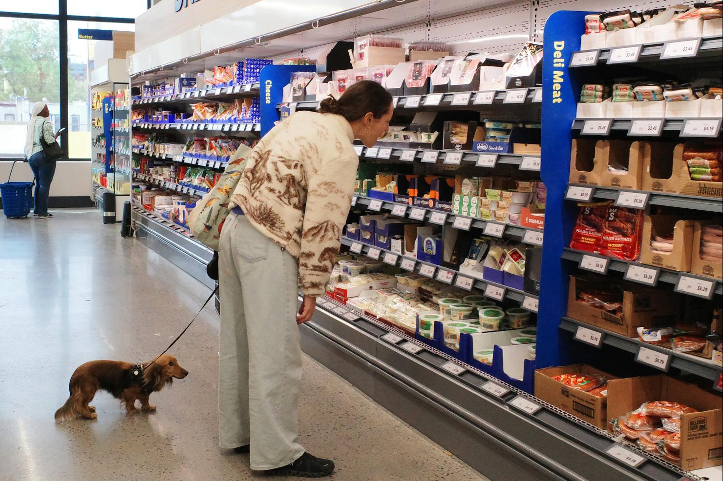 Discount Grocery Stores Thrive As Variety Of Economic Pressures Weigh On Consumers
