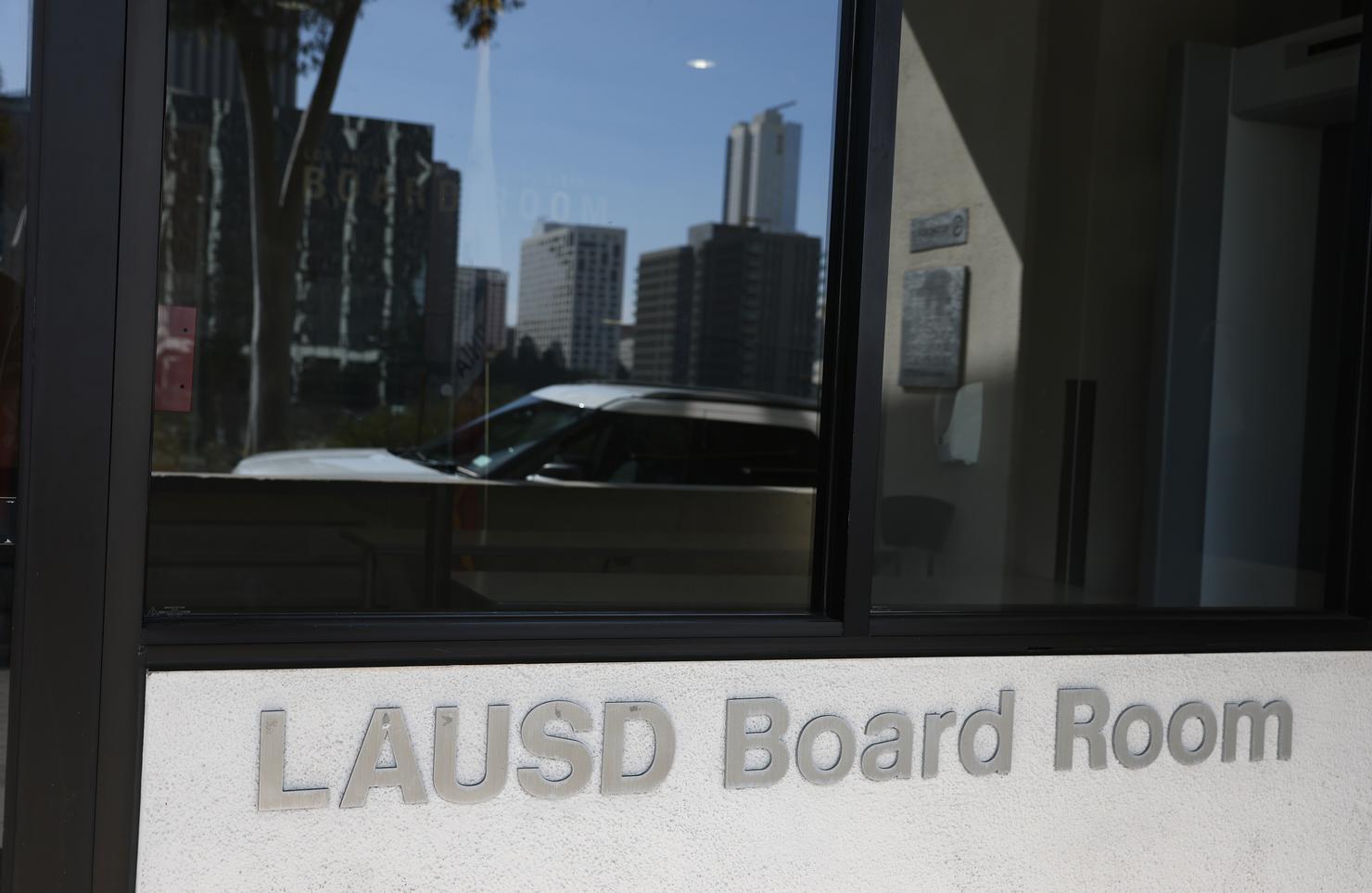 FBI Conducts Search At Los Angeles Unified School District Offices