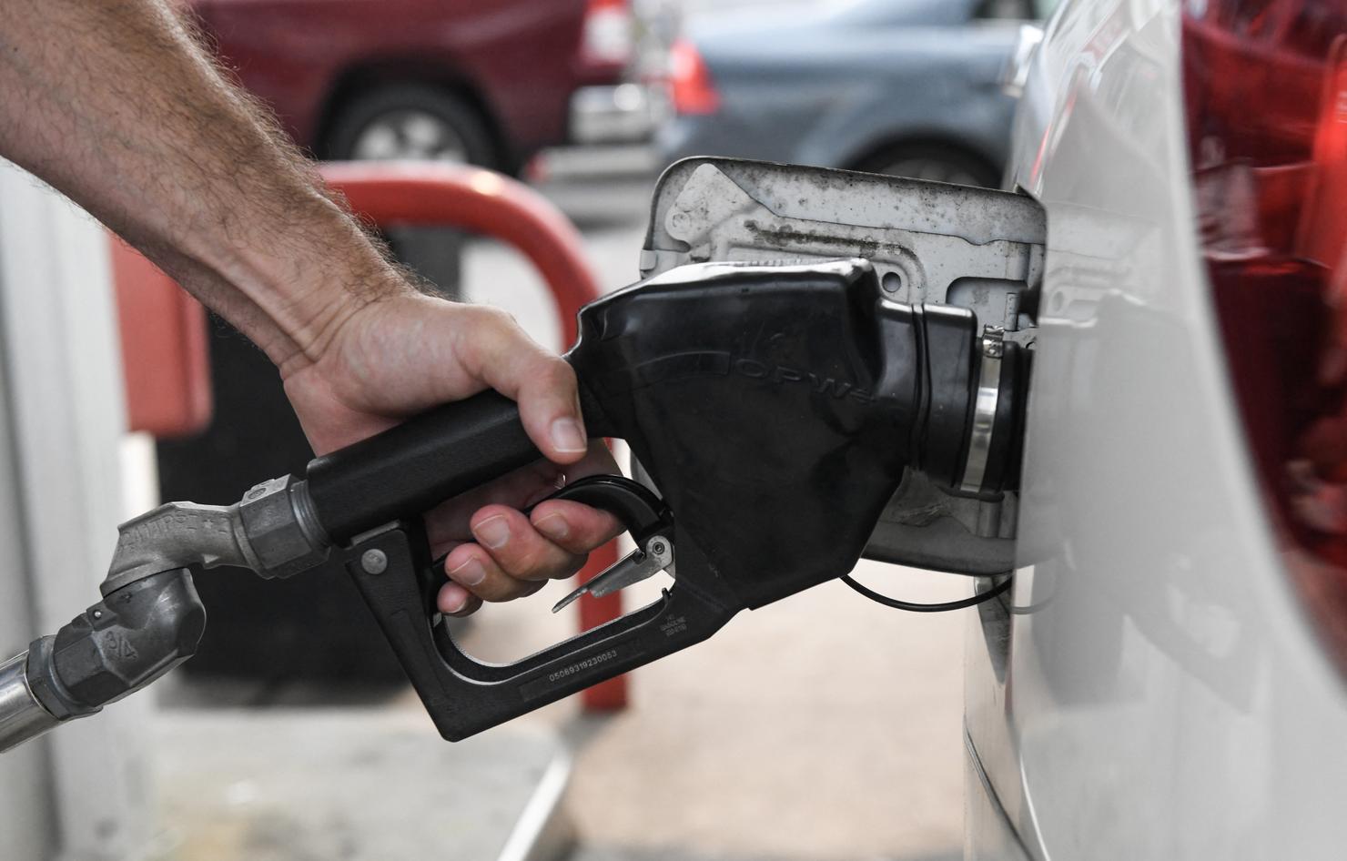 US-ECONOMY-TRANSPORTATION-FUEL
