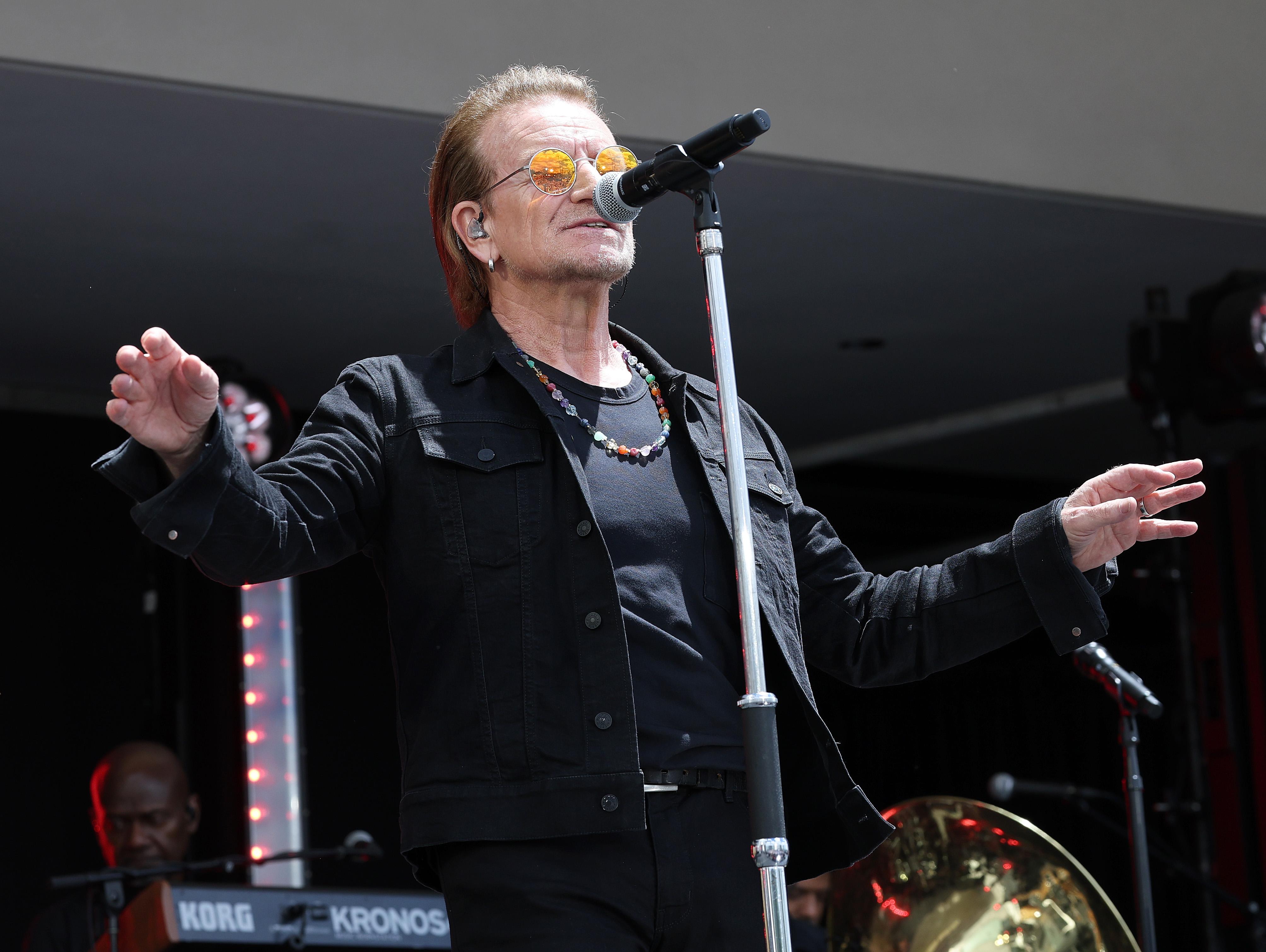 Watch: Bono Pays Emotional Tribute To Glen Hansard With 'Beautiful Day'