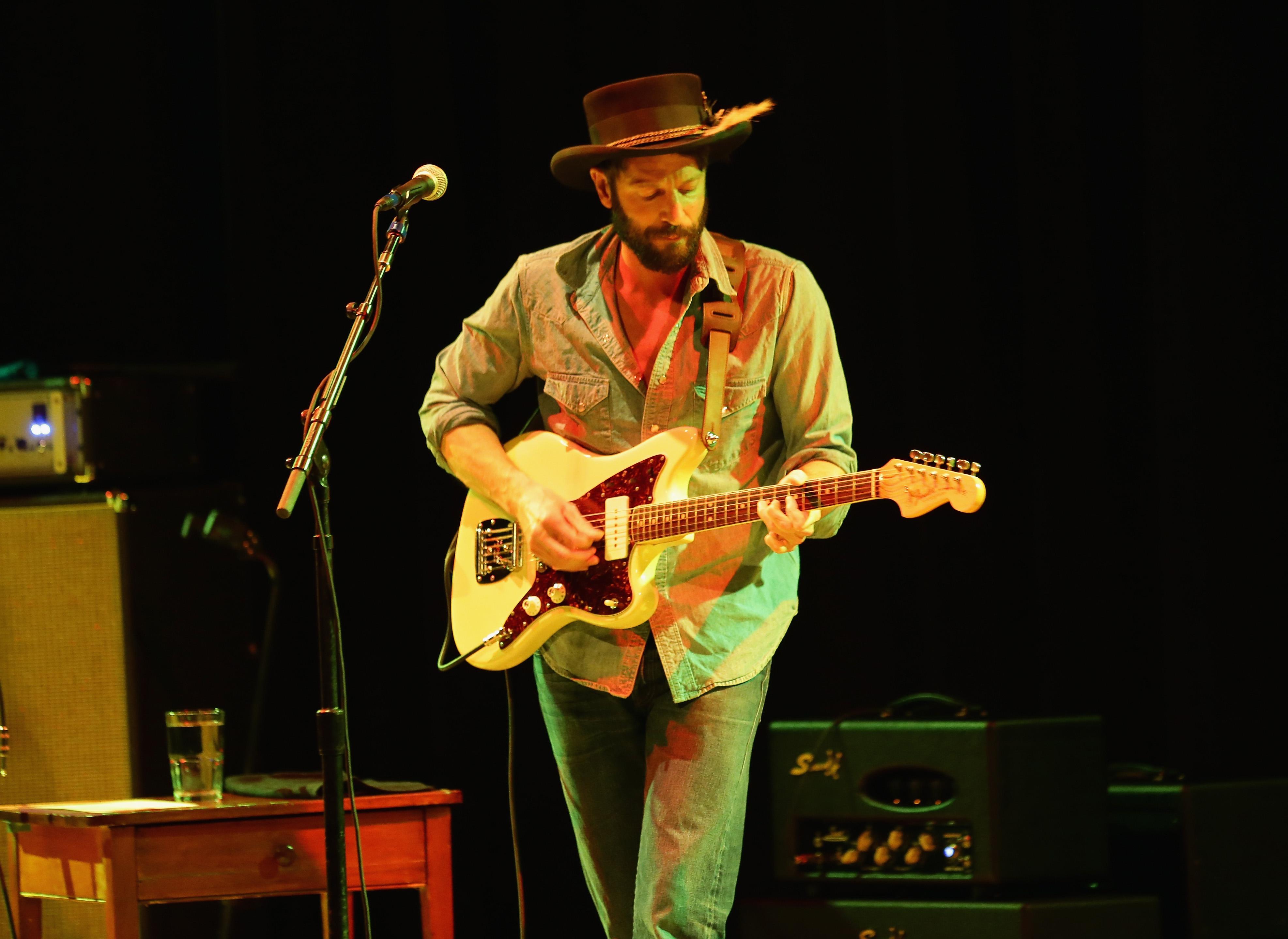 Ray LaMontagne Collapses Onstage During Nashville Show By Will Mendelson September 8, 2026