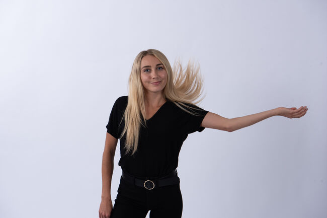Alexis Headshot - Brooke and Jeffrey