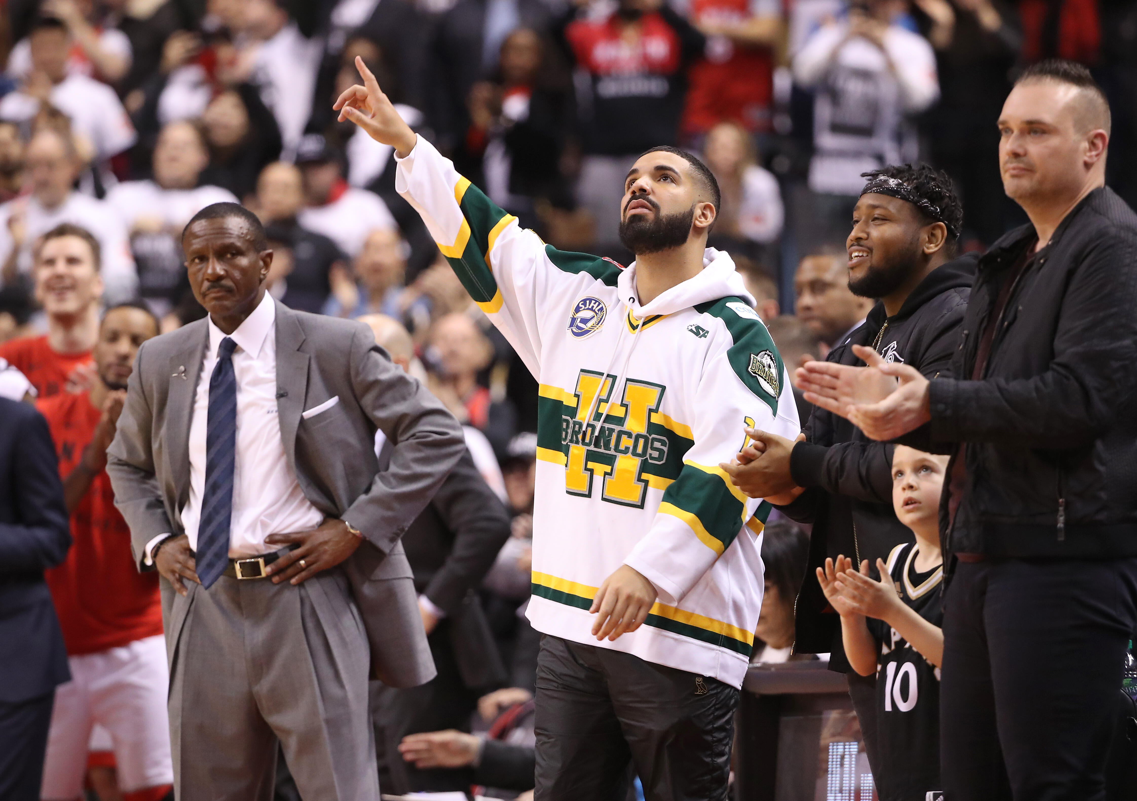 Rapper Drake and Kendrick Perkins Exchange Words During Halftime - Thumbnail Image