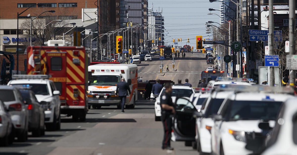 Van kills 9, injures 16 on Toronto street; driver in custody - Thumbnail Image