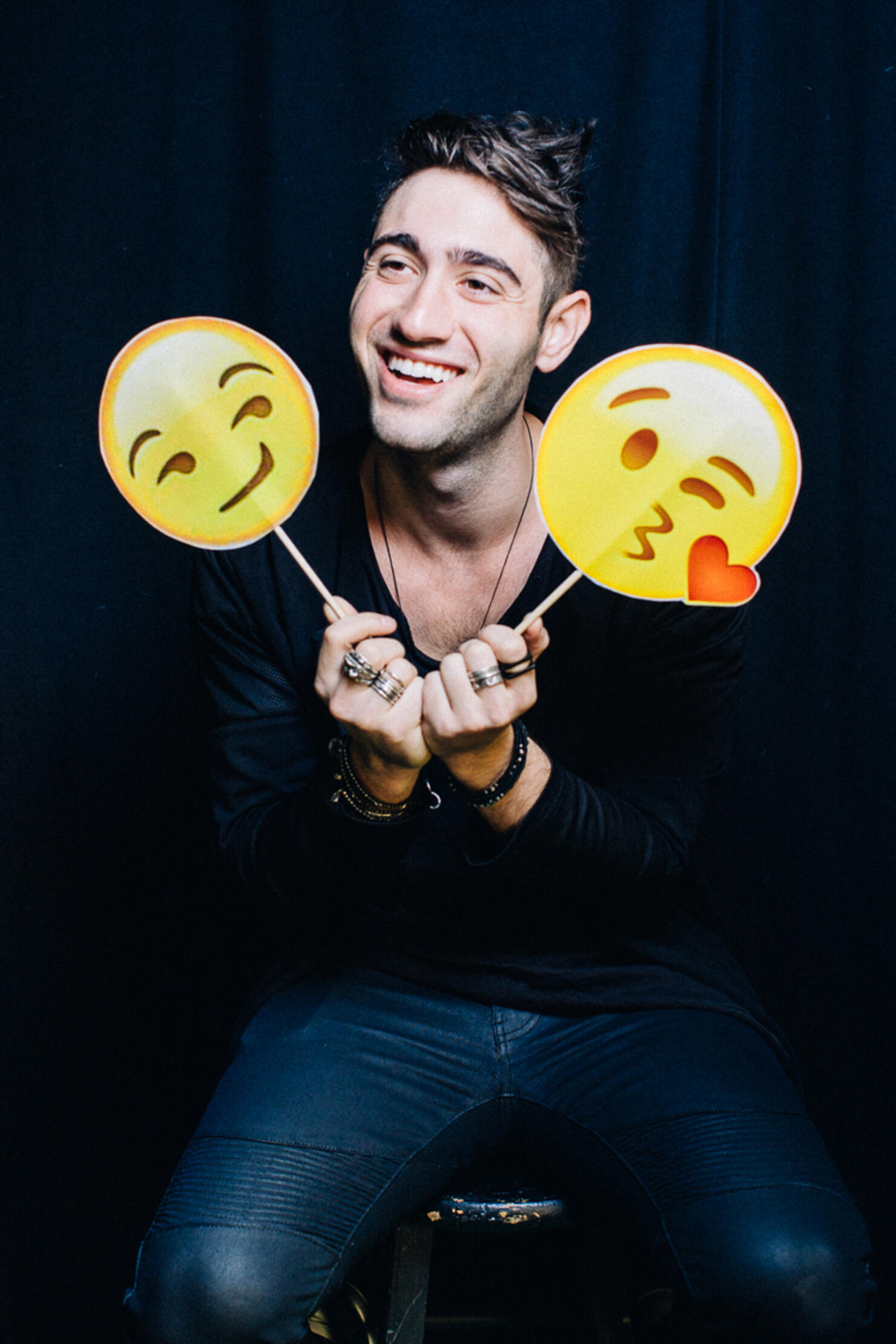 3LAU Love Emojis