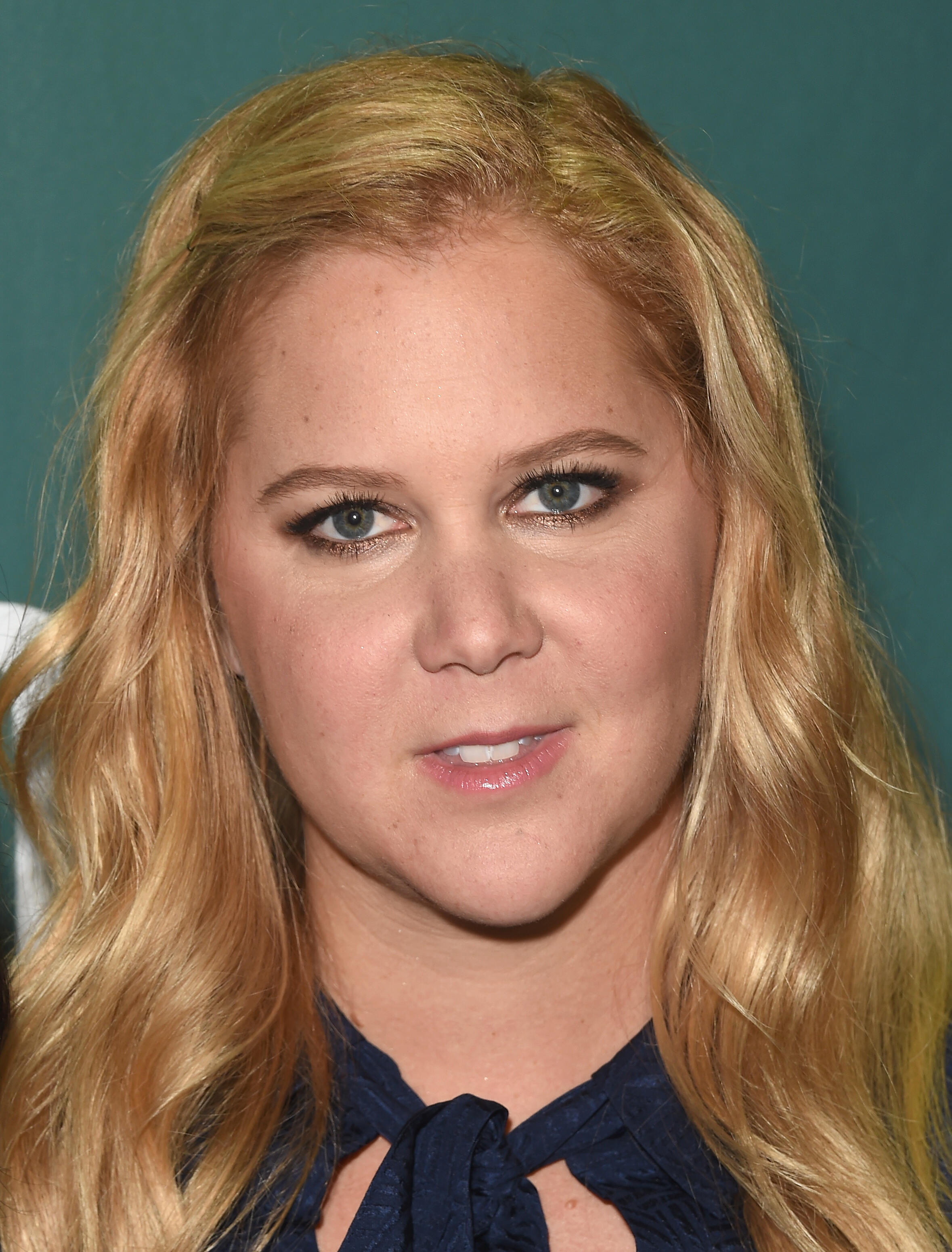Amy Schumer has benefit Show for Charlottesville | Tiffany | Kiss 1082358 x 3101