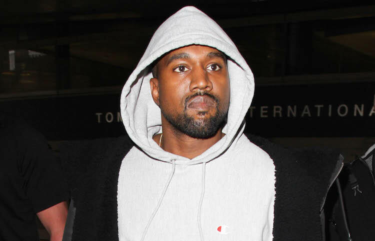 LOS ANGELES, CA - NOVEMBER 15: Kanye West is seen at LAX on November 15, 2016 in Los Angeles, California.  (Photo by starzfly/Bauer-Griffin/GC Images)