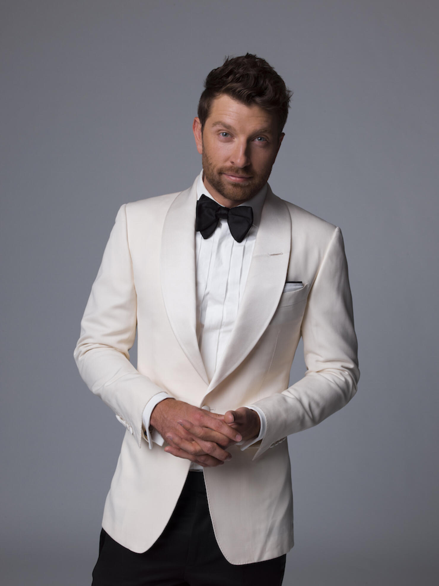 Brett Eldredge Tuxedo Suit Pic