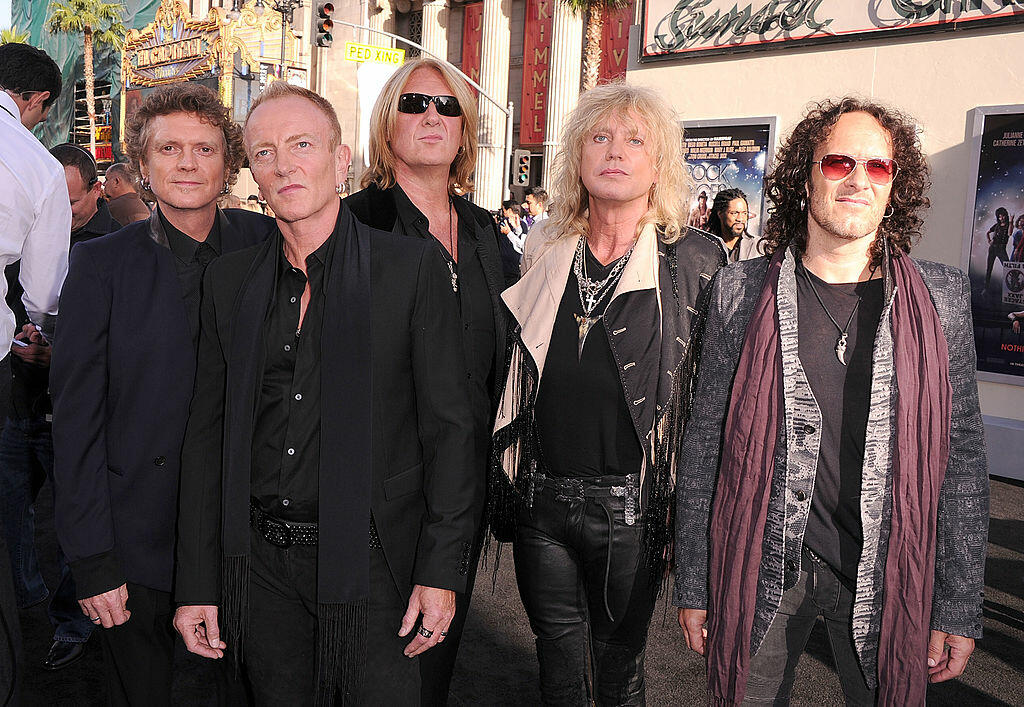 Группа Def Leppard. Группа Def Leppard 2019. Пит Уиллис Def Leppard сейчас. Def Leppard зал славы рок-н-ролла.