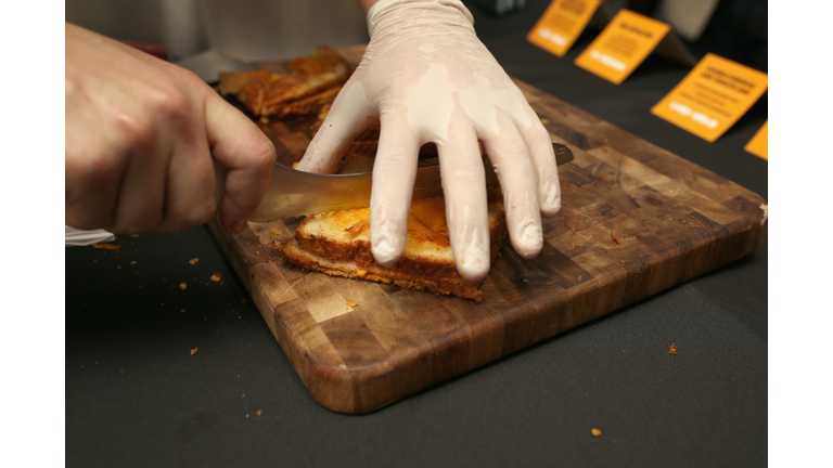 th Beach Wine & Food Festival Presented ByGrilled Cheese Happy Hour Hosted By Laura Werlin And Ms. Cheezious - 2016 Food Network & Cooking Channel Sou FOOD & WINE