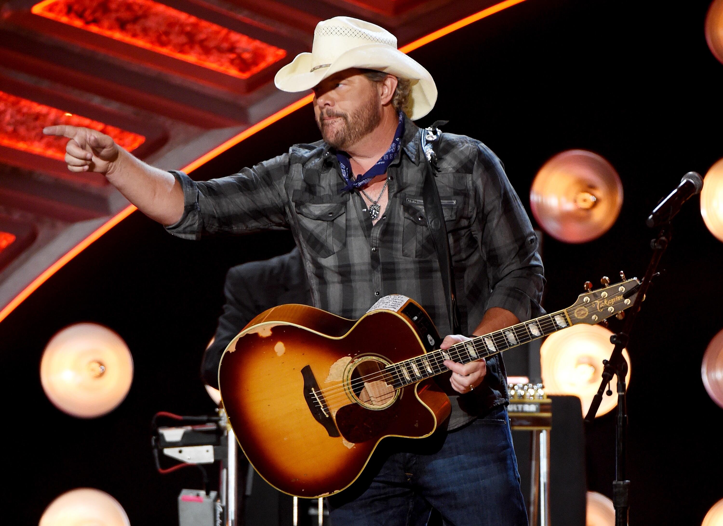 INGLEWOOD, CA - MAY 01:  Recording artist Toby Keith performs during the 2016 American Country Countdown Awards at The Forum on May 1, 2016 in Inglewood, California.  (Photo by Ethan Miller/Getty Images for dcp)