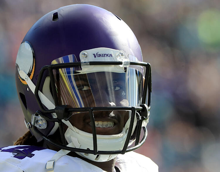 JACKSONVILLE, FL - DECEMBER 11:   Cordarrelle Patterson #84 of the Minnesota Vikings during the game against the Jacksonville Jaguars at EverBank Field on December 11, 2016 in Jacksonville, Florida.  (Photo by Sam Greenwood/Getty Images)