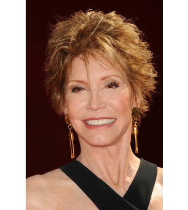 Actress Mary Tyler Moore arrives on the