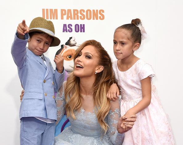 Jennifer Lopez se encuentra desprotegida de su acosador - Thumbnail Image