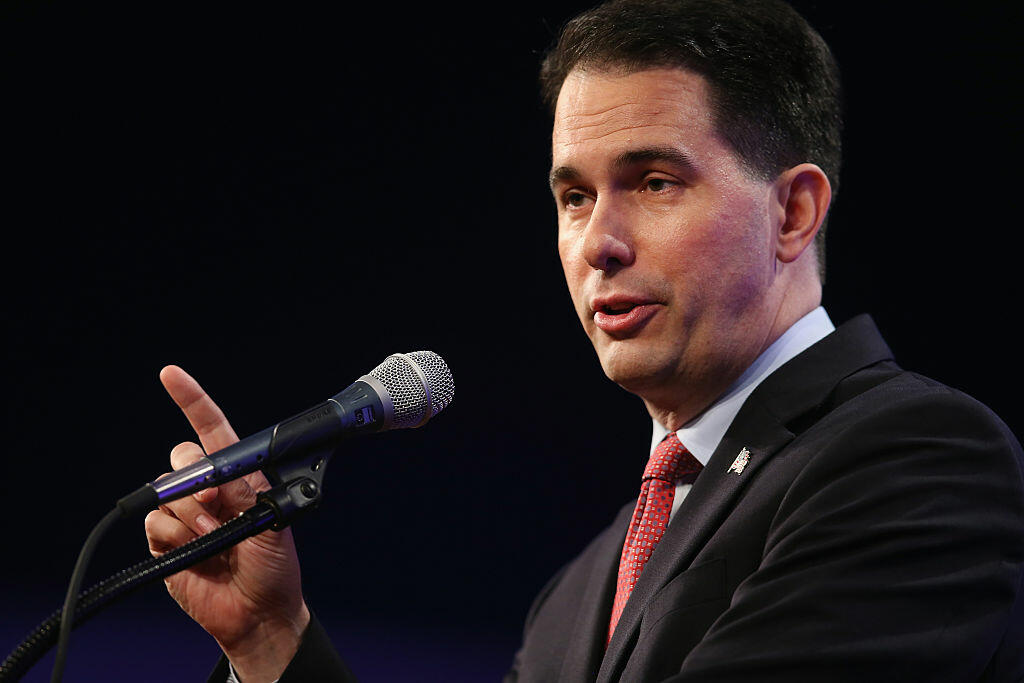 DES MOINES, IA - MAY 16:  Wisconsin Governor Scott Walker speaks to guests gathered for the Republican Party of Iowa's Lincoln Dinner at the Iowa Events Center on May 16, 2015 in Des Moines, Iowa. The event sponsored by the Republican Party of Iowa gave several Republican presidential hopefuls an opportunity to strengthen their support among Iowa Republicans ahead of the 2016 Iowa caucus.  (Photo by Scott Olson/Getty Images)