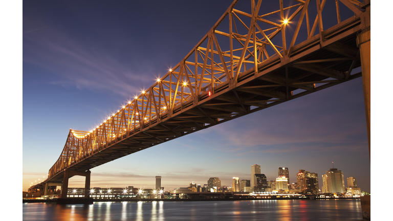 USA, Louisiana, New Orleans, Toll bridge over Mississippi River
