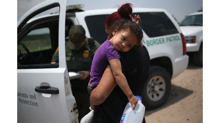 U.S. Agents Take Undocumented Immigrants Into Custody Near Tex-Mex Border