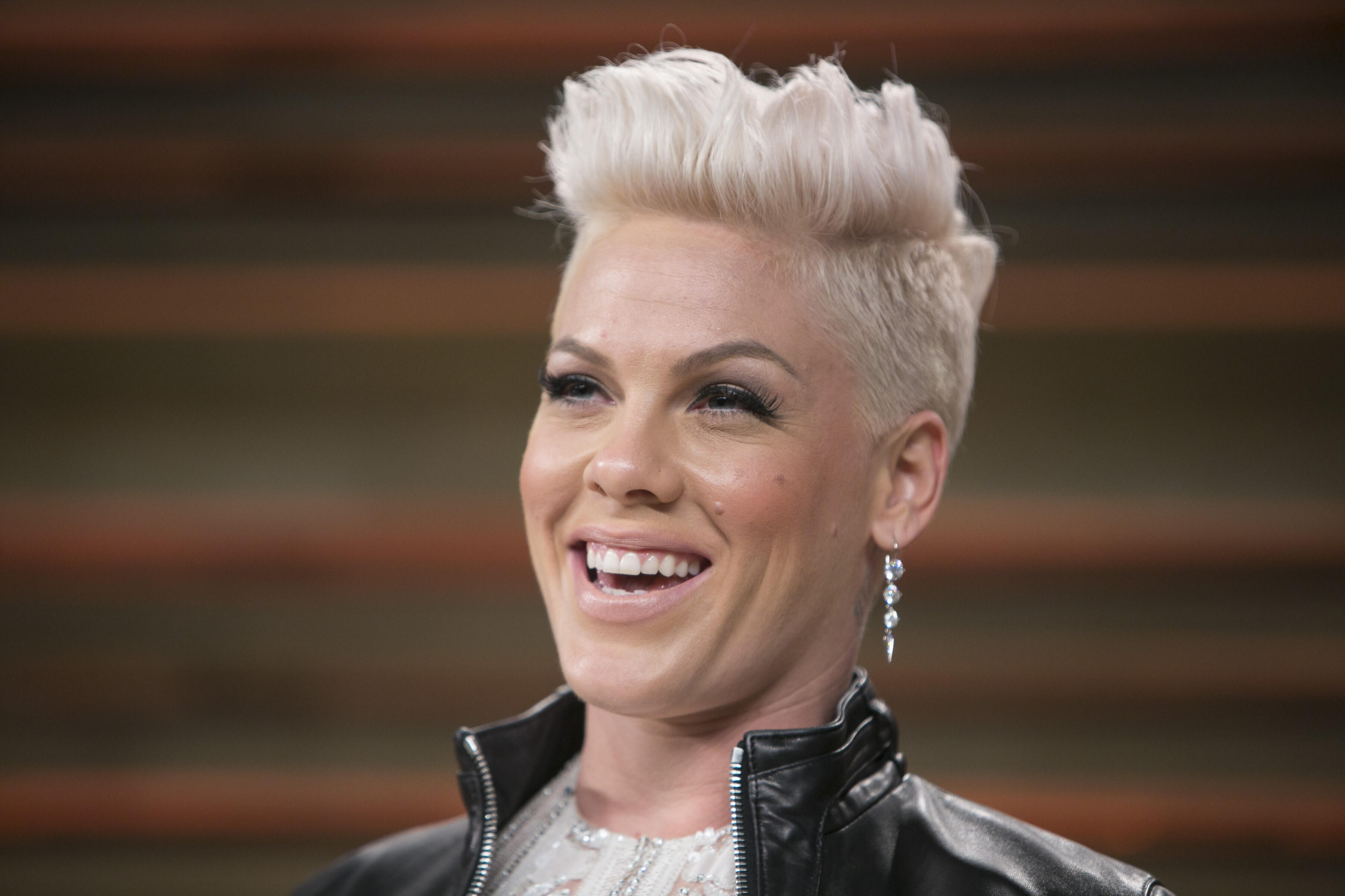 Пинк фотографии. P!NK певица. Pink певица 2021. Pink певица 2020. Пинк певица 2000.