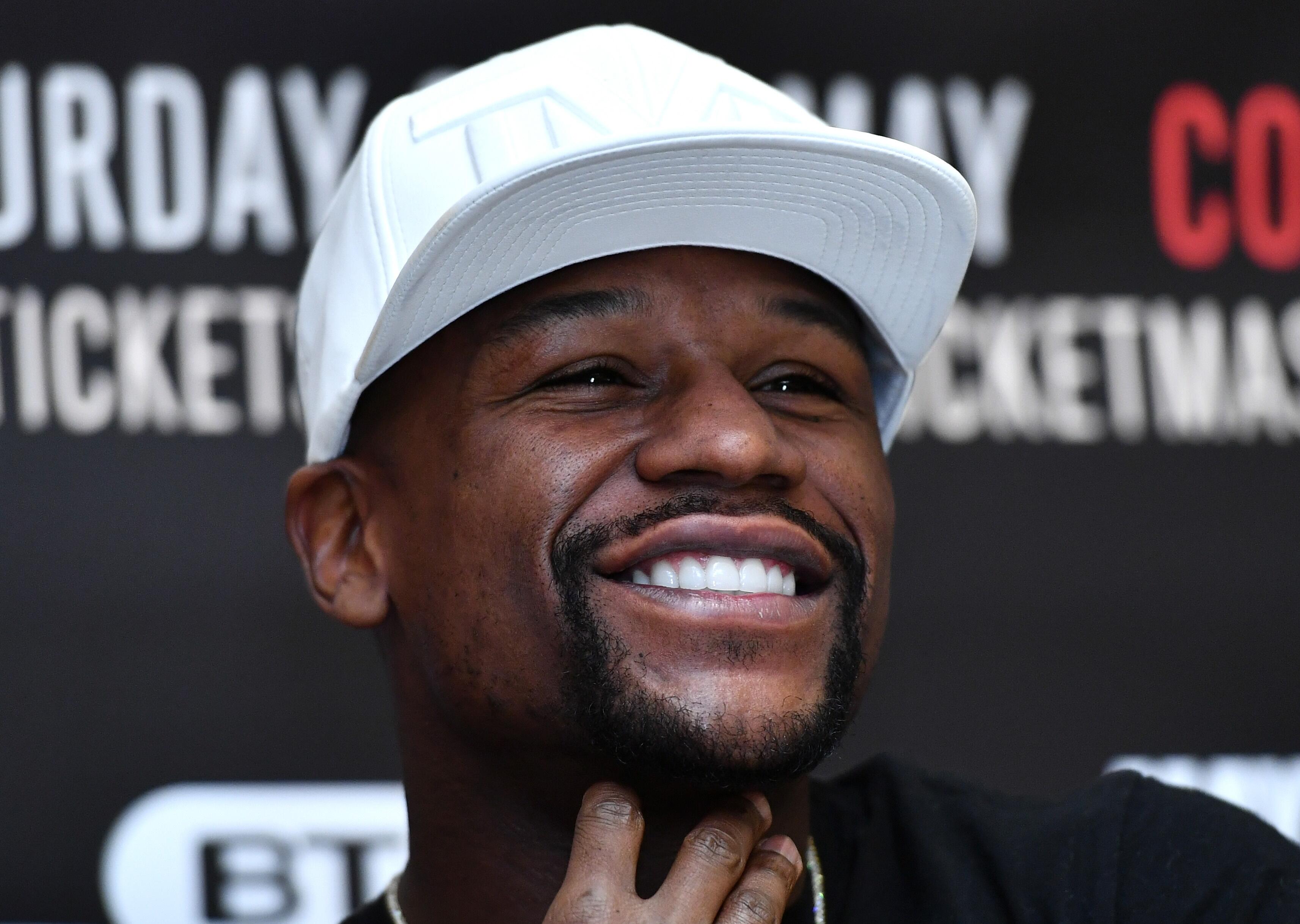 LONDON, ENGLAND - MARCH 07:  Floyd Mayweather JR speaks during a Frank Warren and Floyd Mayweather JR Press Conference at The Savoy Hotel on March 7, 2017 in London, England.  (Photo by Dan Mullan/Getty Images)