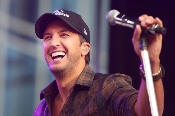 NASHVILLE, TN - NOVEMBER 06:  Luke Bryan performs on ABC's 