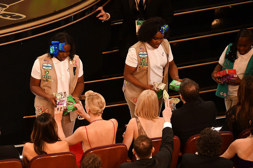 HOLLYWOOD, CA - FEBRUARY 28:  Girl Scouts sell cookies to audience members during the 88th Annual Academy Awards at the Dolby Theatre on February 28, 2016 in Hollywood, California.  (Photo by Kevin Winter/Getty Images)