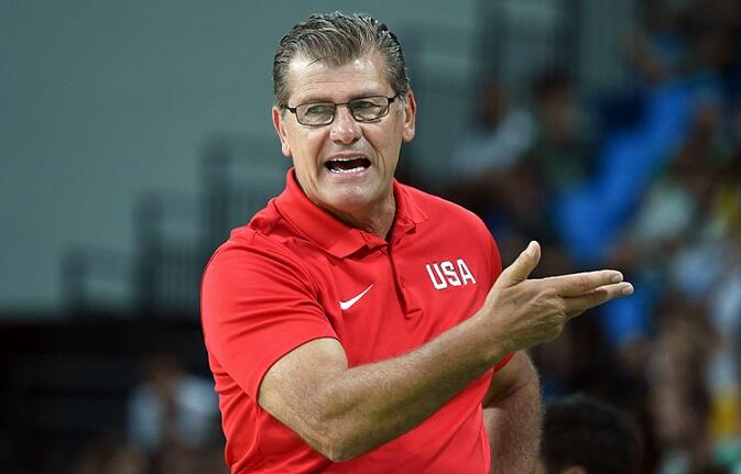 USA's head coach Geno Auriemma gestures during a Women's Gold medal basketball match between USA and Spain at the Carioca Arena 1 in Rio de Janeiro on August 20, 2016 during the Rio 2016 Olympic Games.  / AFP / Mark RALSTON        (Photo credit should rea