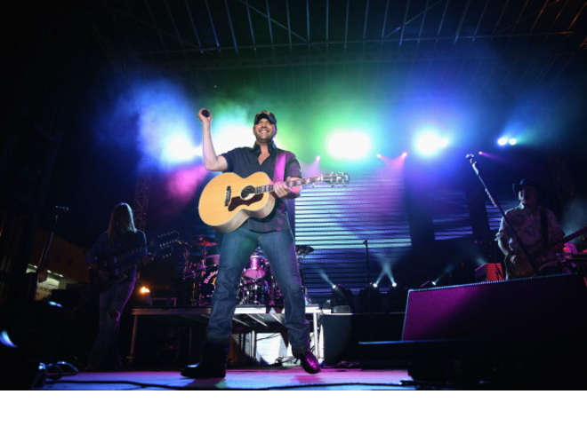 7 Facts For Rodney Atkins 47th Birthday Hot 99 5
