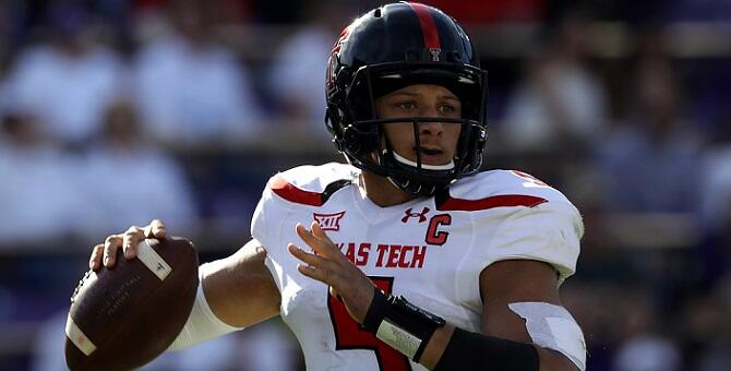 FORT WORTH, TX - OCTOBER 29:  Patrick Mahomes II #5 of the Texas Tech Red Raiders throws against the TCU Horned Frogst in the first half at Amon G. Carter Stadium on October 29, 2016 in Fort Worth, Texas.  (Photo by Ronald Martinez/Getty Images)