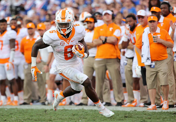 GAINESVILLE, FL - SEPTEMBER 26:  Alvin Kamara #6 of the Tennessee Volunteers rushes during a game against the Florida Gators at Ben Hill Griffin Stadium on September 26, 2015 in Gainesville, Florida.  (Photo by Mike Ehrmann/Getty Images)