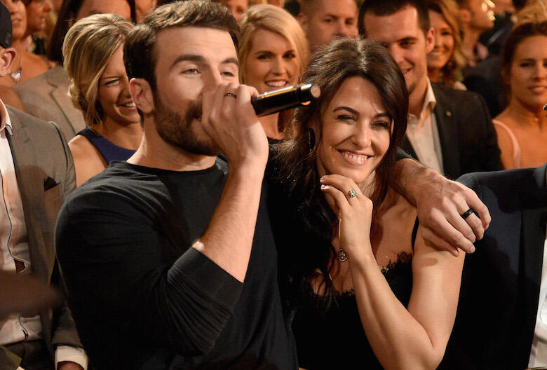 LAS VEGAS, NV - APRIL 02:  Hannah Lee Fowler (R) reacts as recording artist Sam Hunt (L) performs during the 52nd Academy Of Country Music Awards at T-Mobile Arena on April 2, 2017 in Las Vegas, Nevada.  (Photo by Kevin Mazur/ACMA2017/Getty Images for ACM