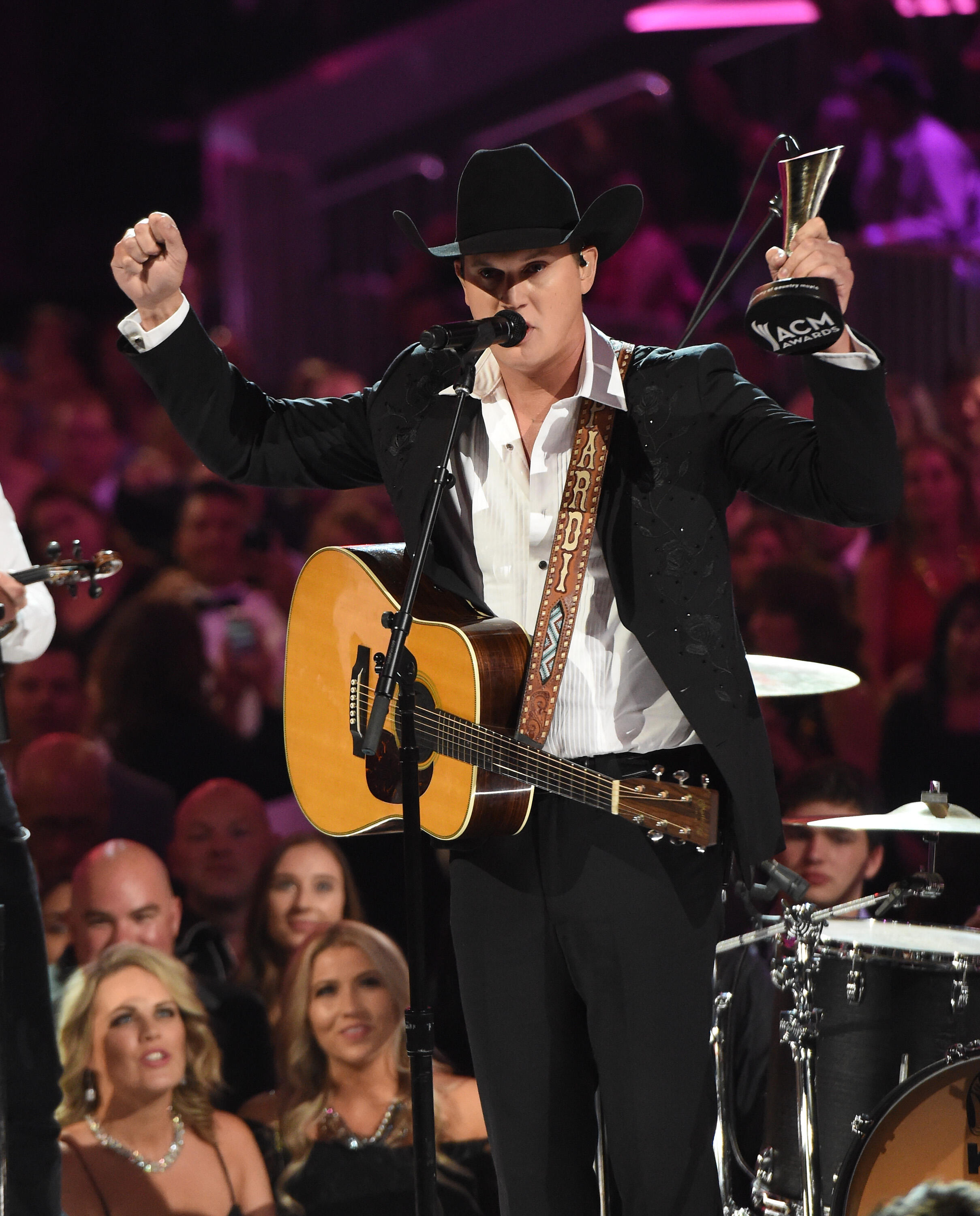 LAS VEGAS, NV - APRIL 02:  Recording artist Jon Pardi accepts the New Male Vocalist of the Year award presented by T-Mobile onstage during the 52nd Academy Of Country Music Awards at T-Mobile Arena on April 2, 2017 in Las Vegas, Nevada.  (Photo by Ethan M