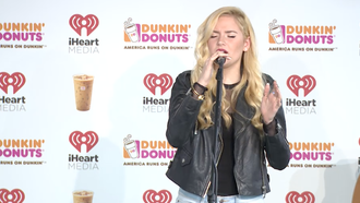 Felicity Sings Pilot With a Fear of Heights Live