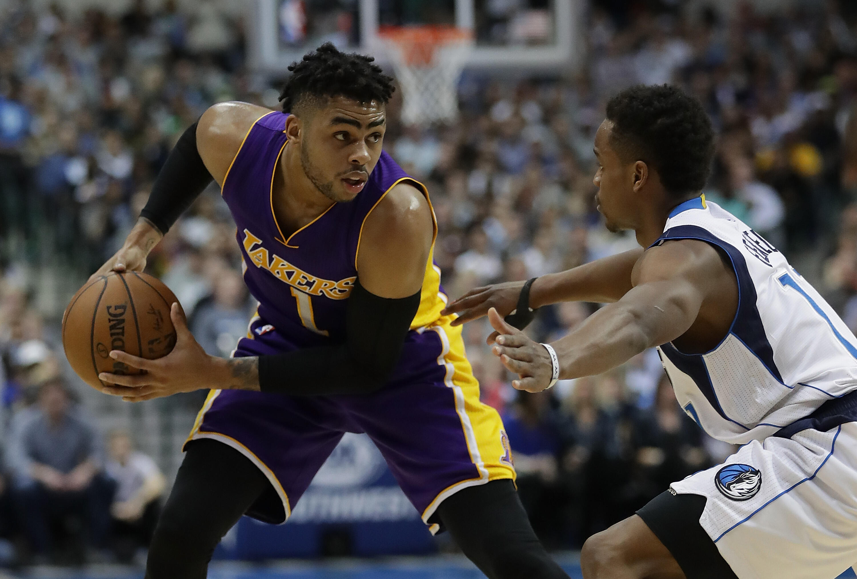 DALLAS, TX - MARCH 07:  D'Angelo Russell #1 of the Los Angeles Lakers at American Airlines Center on March 7, 2017 in Dallas, Texas.  NOTE TO USER: User expressly acknowledges and agrees that, by downloading and/or using this photograph, user is consentin
