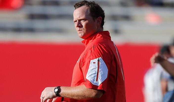HOUSTON, TX - SEPTEMBER 05:  Offensive Cooridator Major Applewhite of the Houston Cougars looks on during warm ups before the game against the Tennessee Tech Golden Eagles on September 5, 2015 in Houston, Texas.  (Photo by Bob Levey/Getty Images)